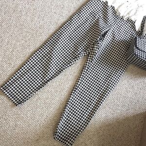 ‘NWOT’ Stretchy Houndstooth Pull-on Pants